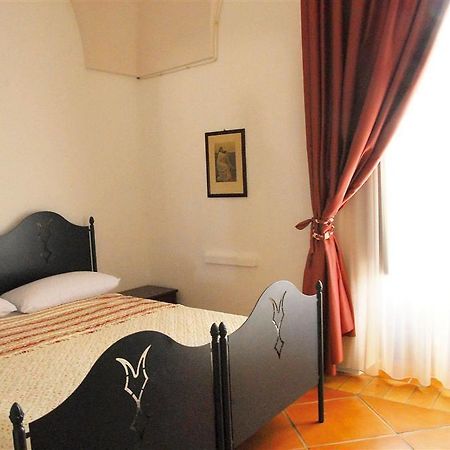 Гостевой дом Antica Masseria Carparelli Остуни Экстерьер фото