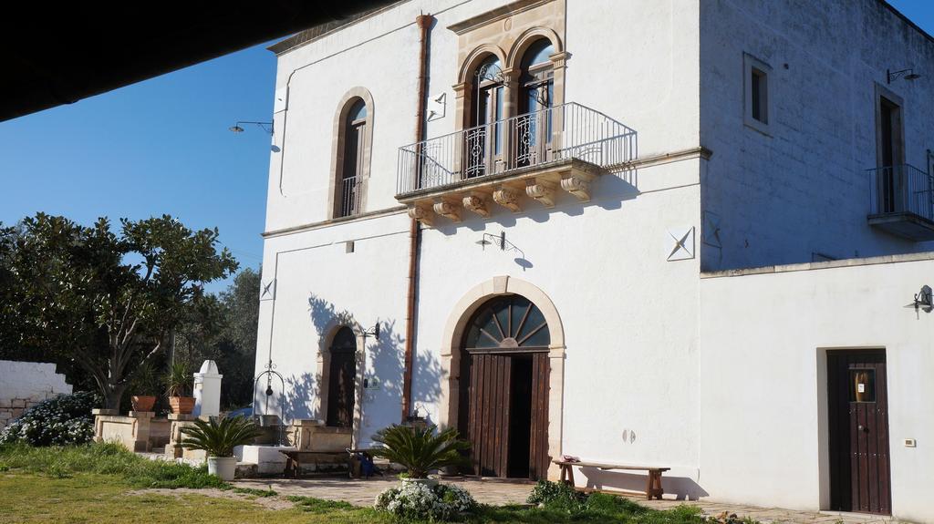 Гостевой дом Antica Masseria Carparelli Остуни Экстерьер фото