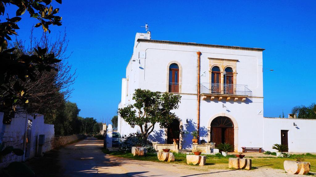 Гостевой дом Antica Masseria Carparelli Остуни Экстерьер фото