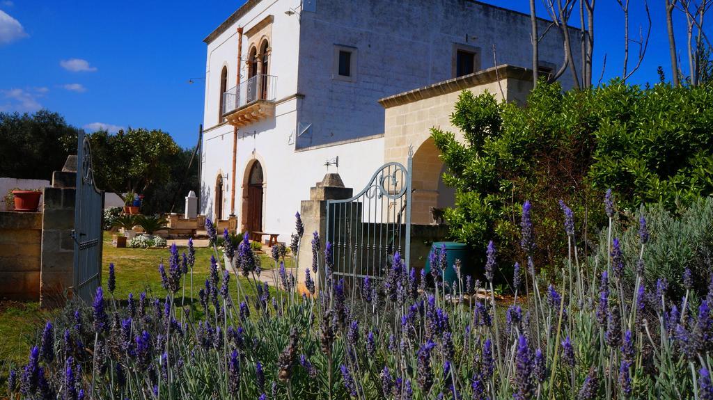 Гостевой дом Antica Masseria Carparelli Остуни Экстерьер фото