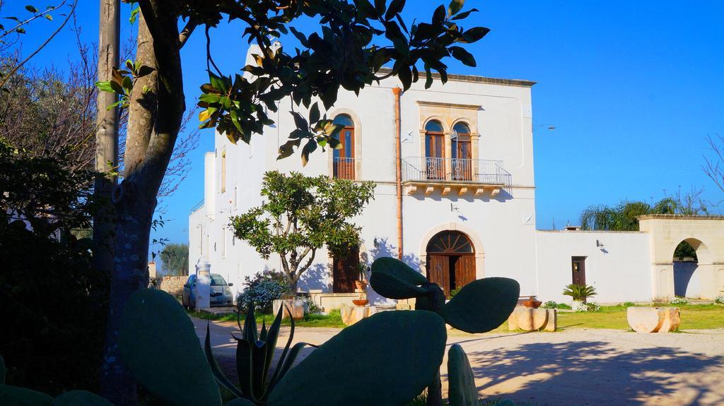 Гостевой дом Antica Masseria Carparelli Остуни Экстерьер фото