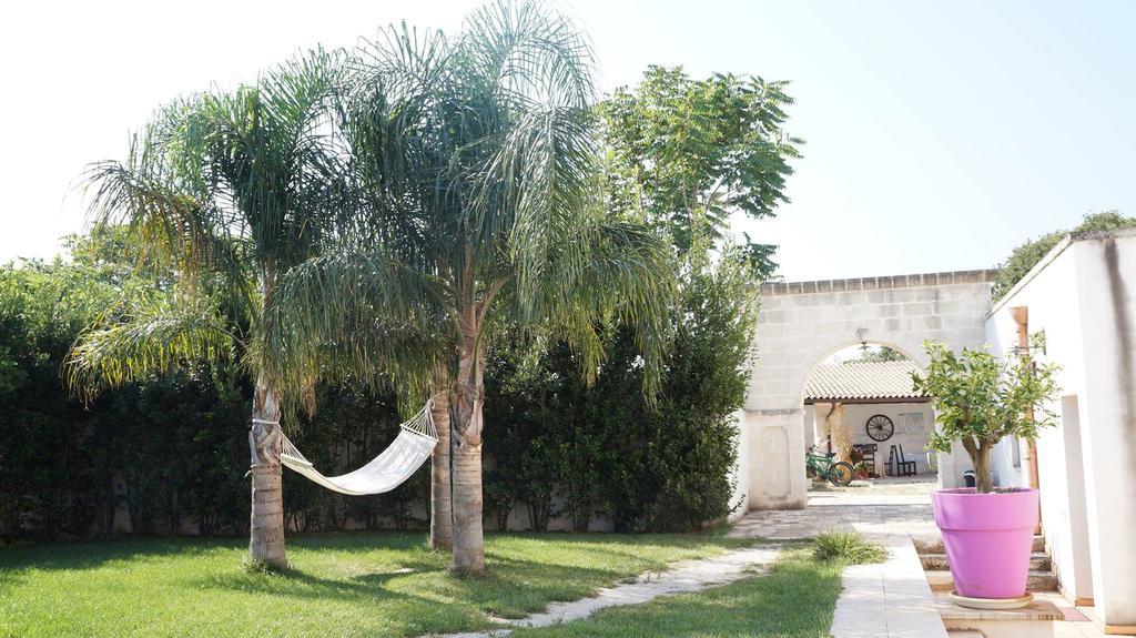 Гостевой дом Antica Masseria Carparelli Остуни Экстерьер фото